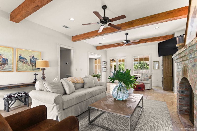 Updated Home in Pollard Estates 1504 DAHLIA ST, Baton Rouge LA